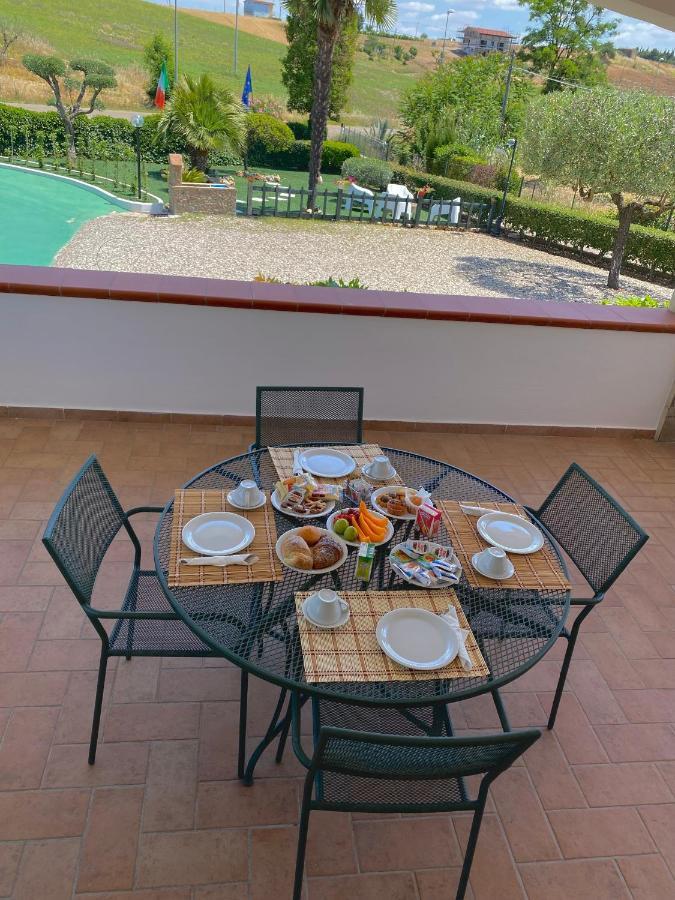 Il Nido Delle Rondini Bed & Breakfast Grottole Eksteriør bilde