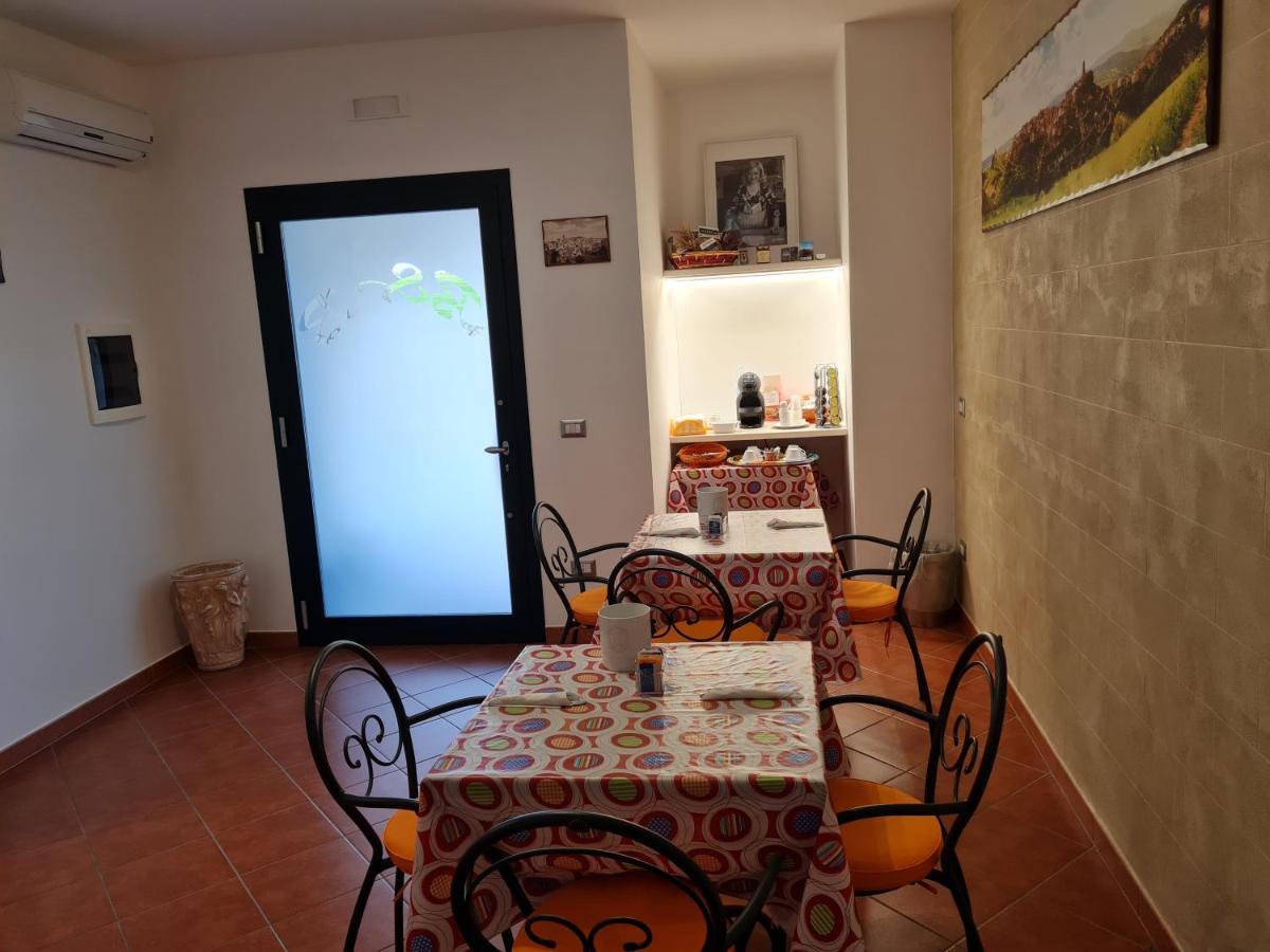Il Nido Delle Rondini Bed & Breakfast Grottole Eksteriør bilde